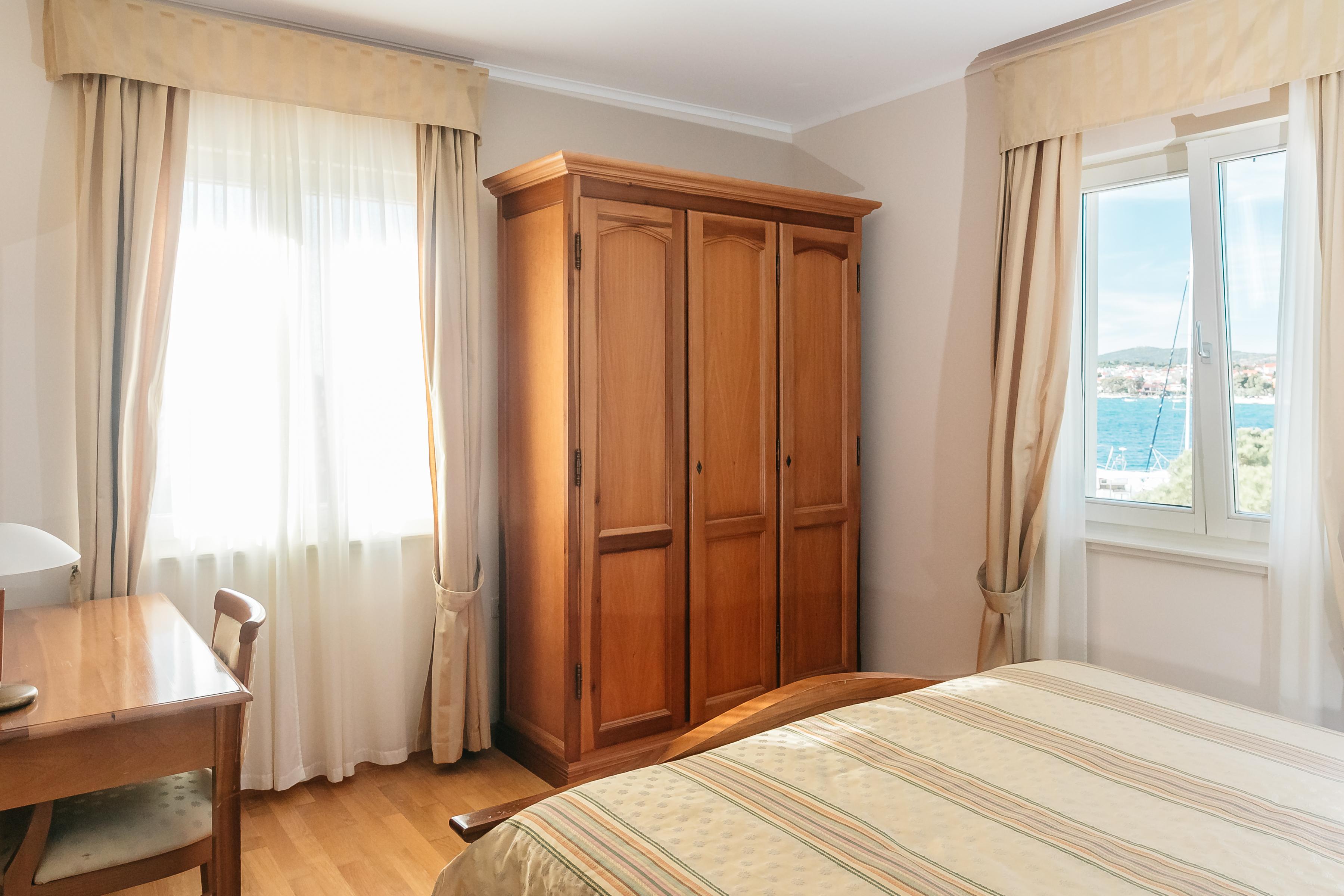 Spongiola 4* Krapanj